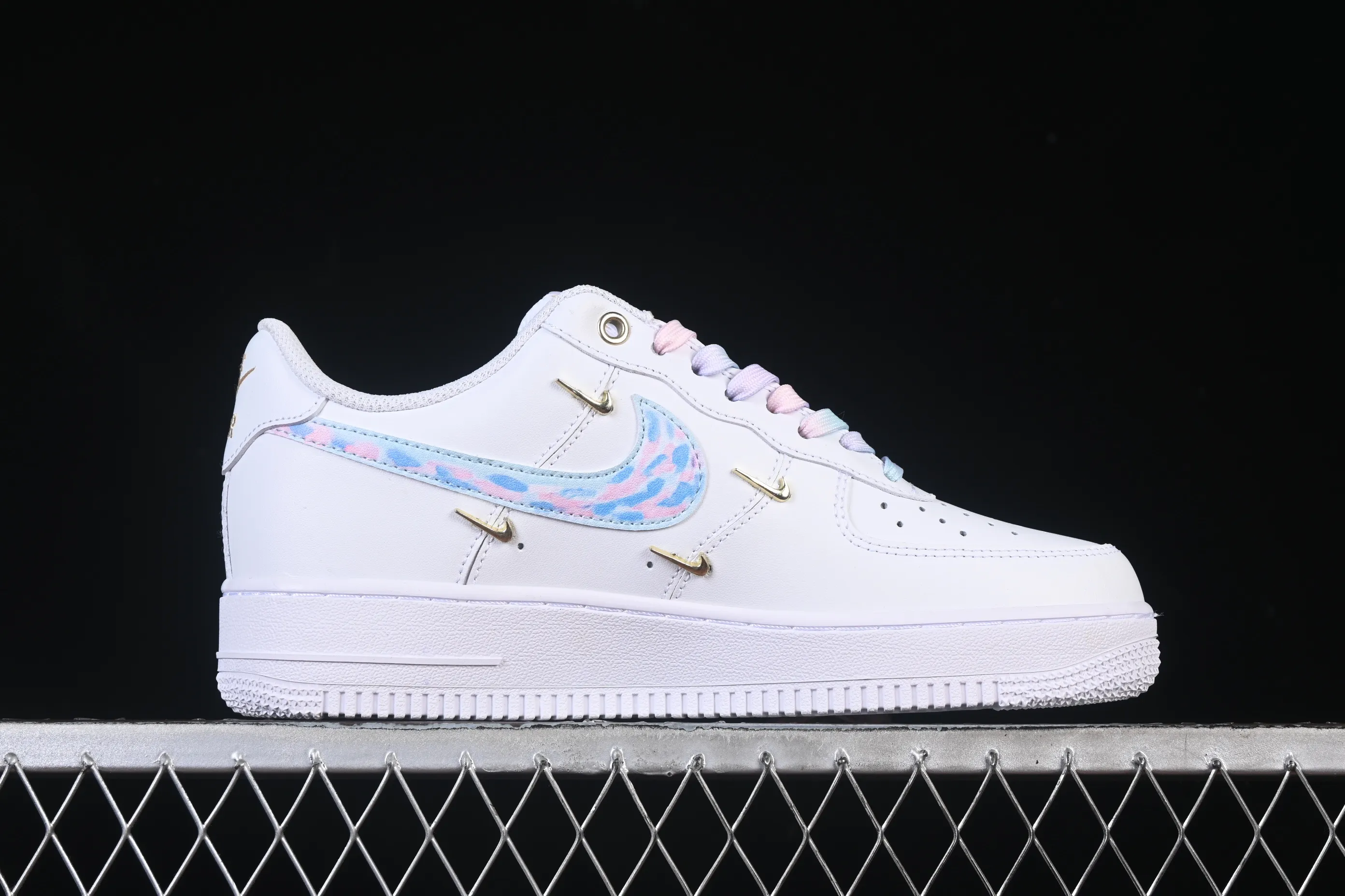 All categories Nk Air Force 1 Air Force series Nk Air Force 1 Low Air Force low-top Nike Air Force 1'07 Low Four-hook Monet impression Air Force 1 low-top casual sneakers ZH0316-105